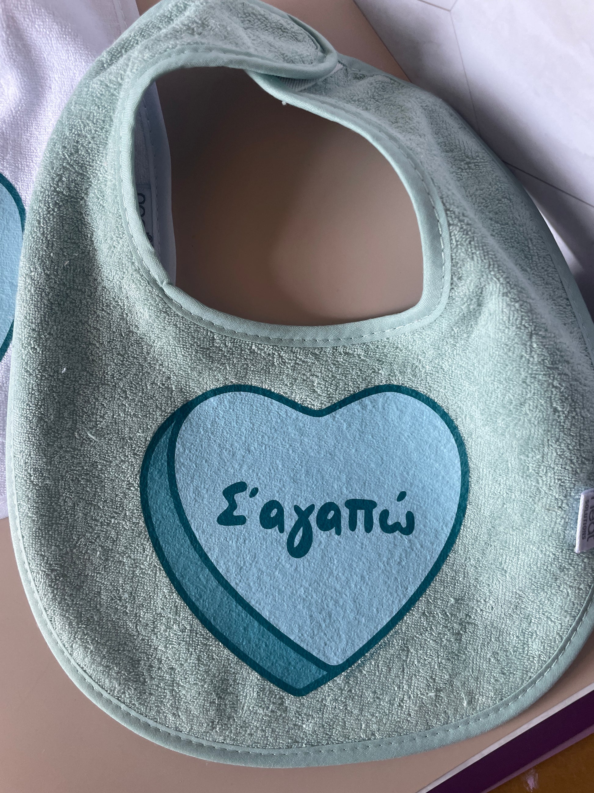 Sagapw Valentines Day Baby Bib