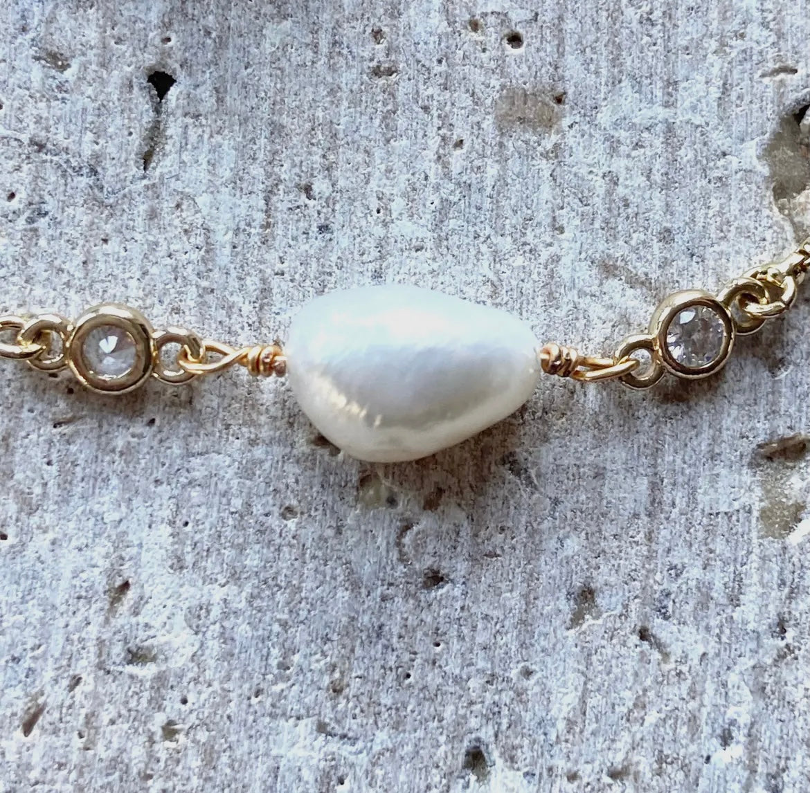 Pearl w/ Gold Slider Bracelet